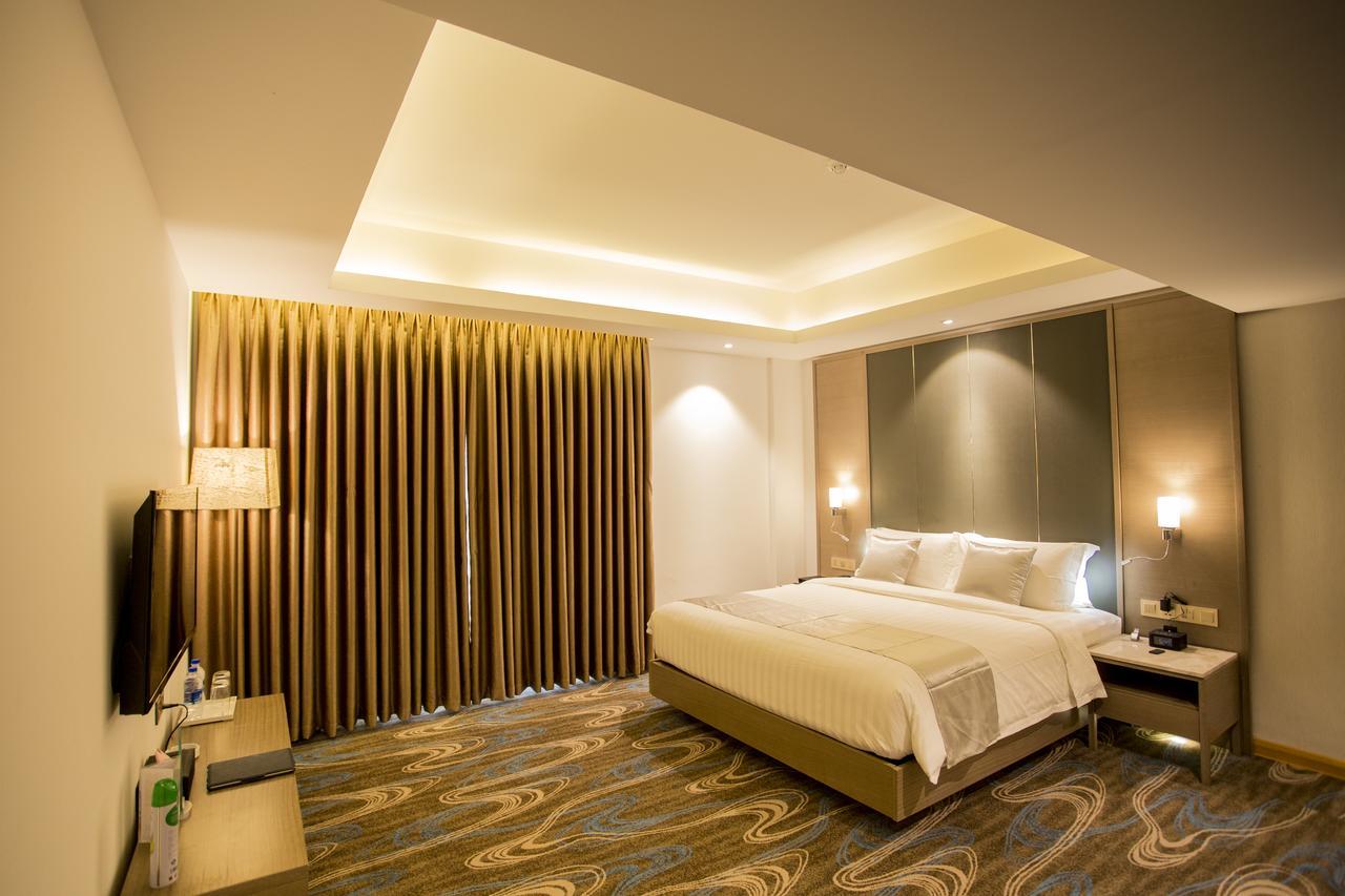 Golden Tulip The Grandmark Dhaka Exterior foto